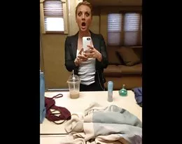 Kaley Cuoco - Ruck aus Herausforderung